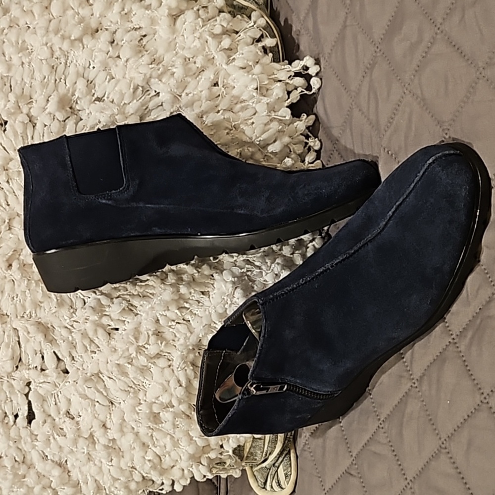 Aerosoles Booties - Picture 1 of 15
